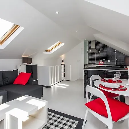 Lxway Atalaia Apartman