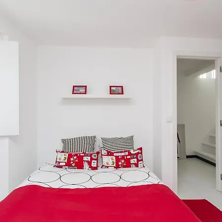 Lxway Atalaia Apartman *